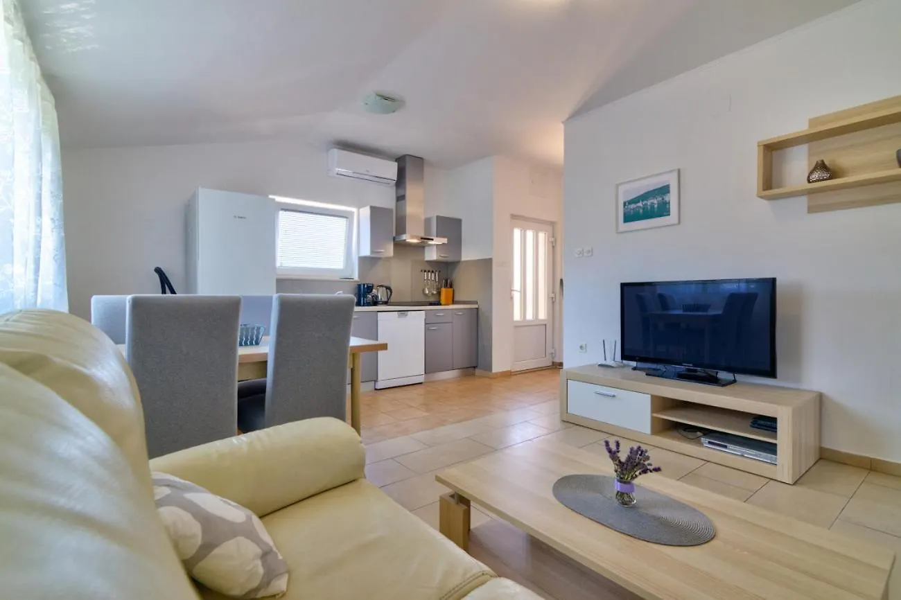 Mt Sun 115 App 2 Apartment Selce