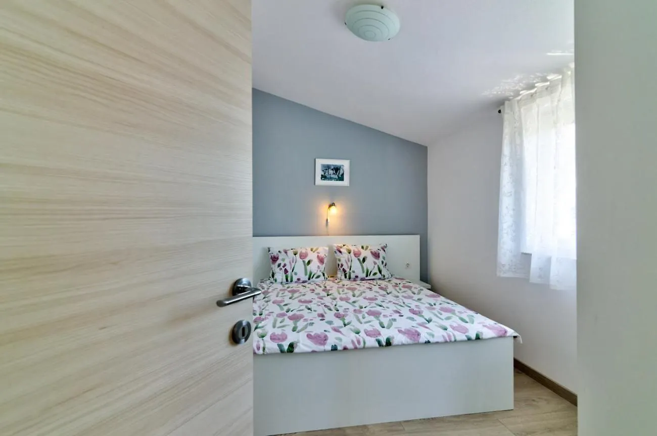 Mt Sun 115 App 2 Apartment Selce