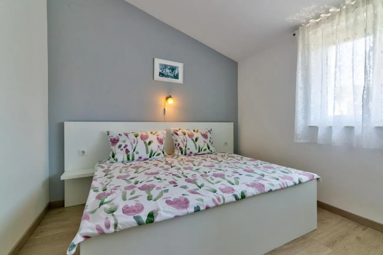 Mt Sun 115 App 2 Apartment Selce Croatia
